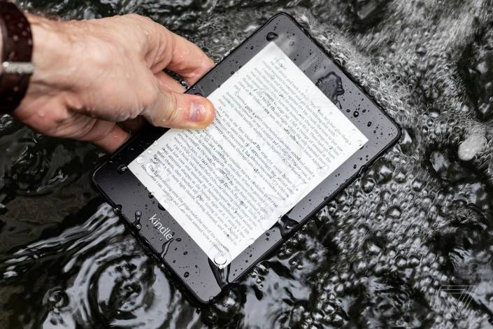 Amazon Kindle Paperwhite 4 - Special Offers, černý - 8 GB, vodotěsný, WiFi, BT, audio
