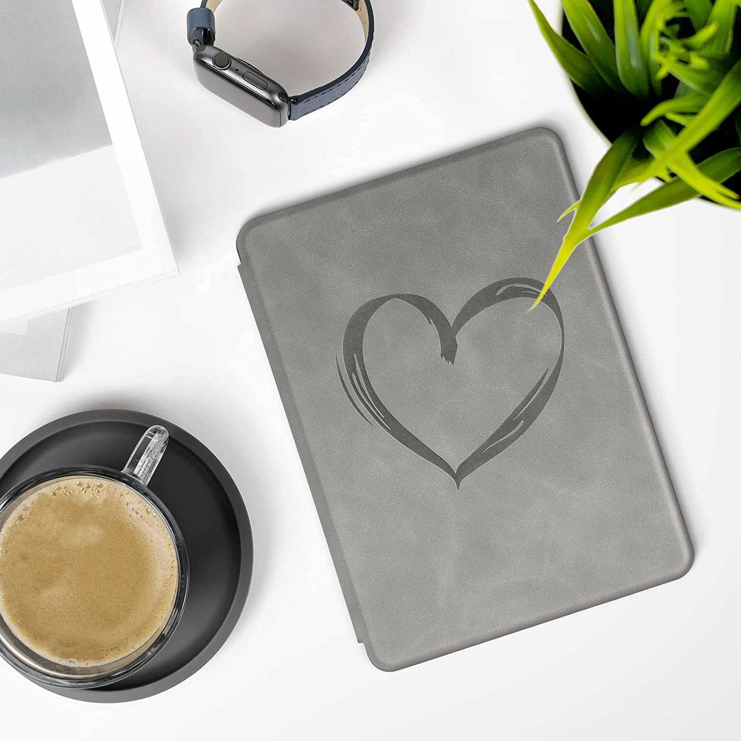 Pouzdro KW Mobile - Brushed Heart - KW5625703 - pro Amazon Kindle Paperwhite 5 (2021) - šedé