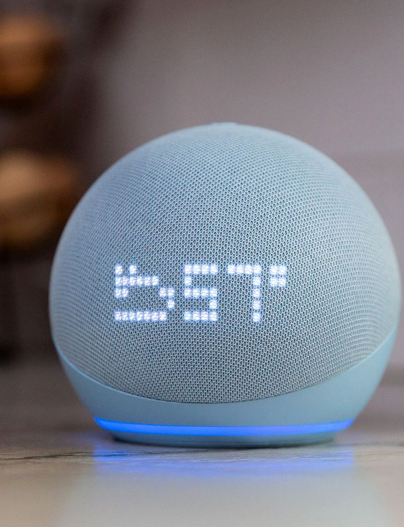 Amazon Echo DOT Clock 2022 (5. generace) - hlasový asistent s hodinami - Deep Sea Blue (modrý)