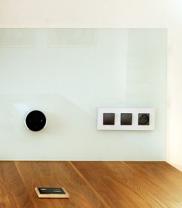 B-SAFE DRŽÁK AMAZON ECHO DOT WALL MOUNT, BÍLÝ