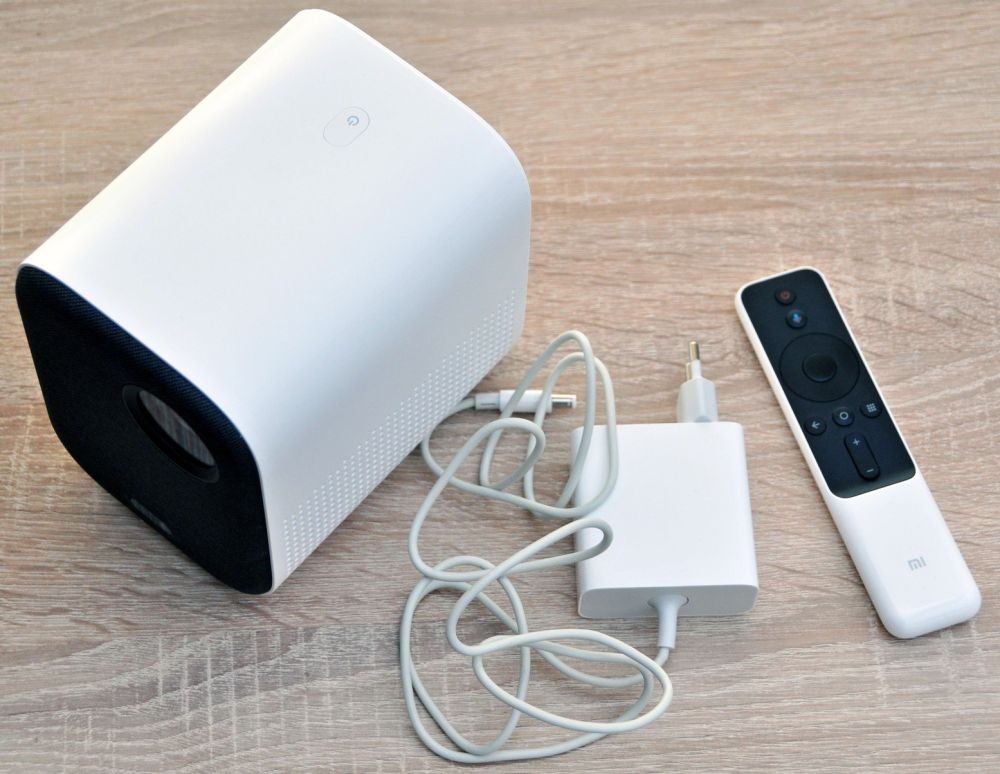 Xiaomi Mi Smart Compact Projector - bílý